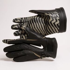 Nike Black and Gray Performance Gloves Men's Size Large